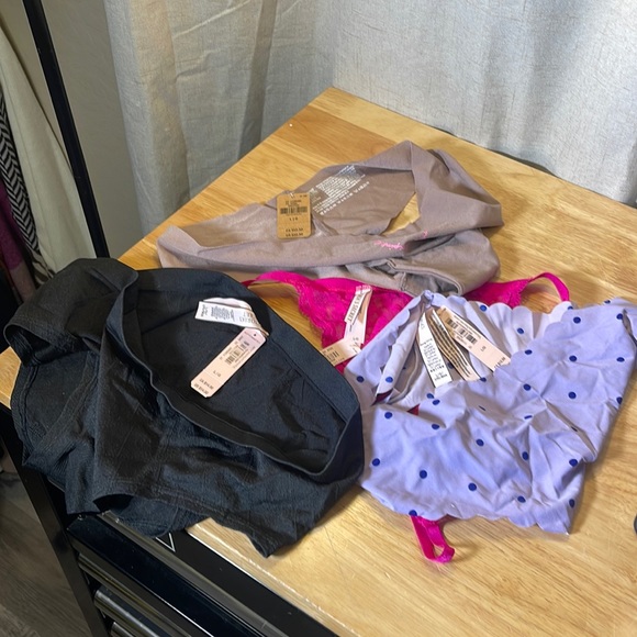 NWT 3 pair Victoria’s Secret 1 pair pink underwear - Picture 2 of 15